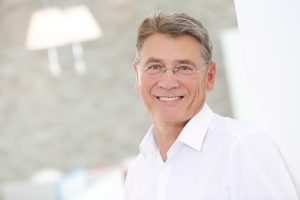 Dr. Lorenz Bösch MSc - Zahnärztliche Praxisklinik in Pforzheim